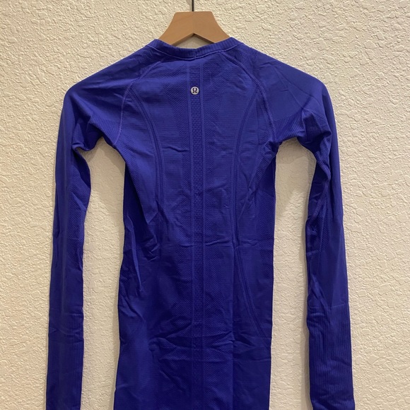 lululemon long sleeve - Picture 2 of 2